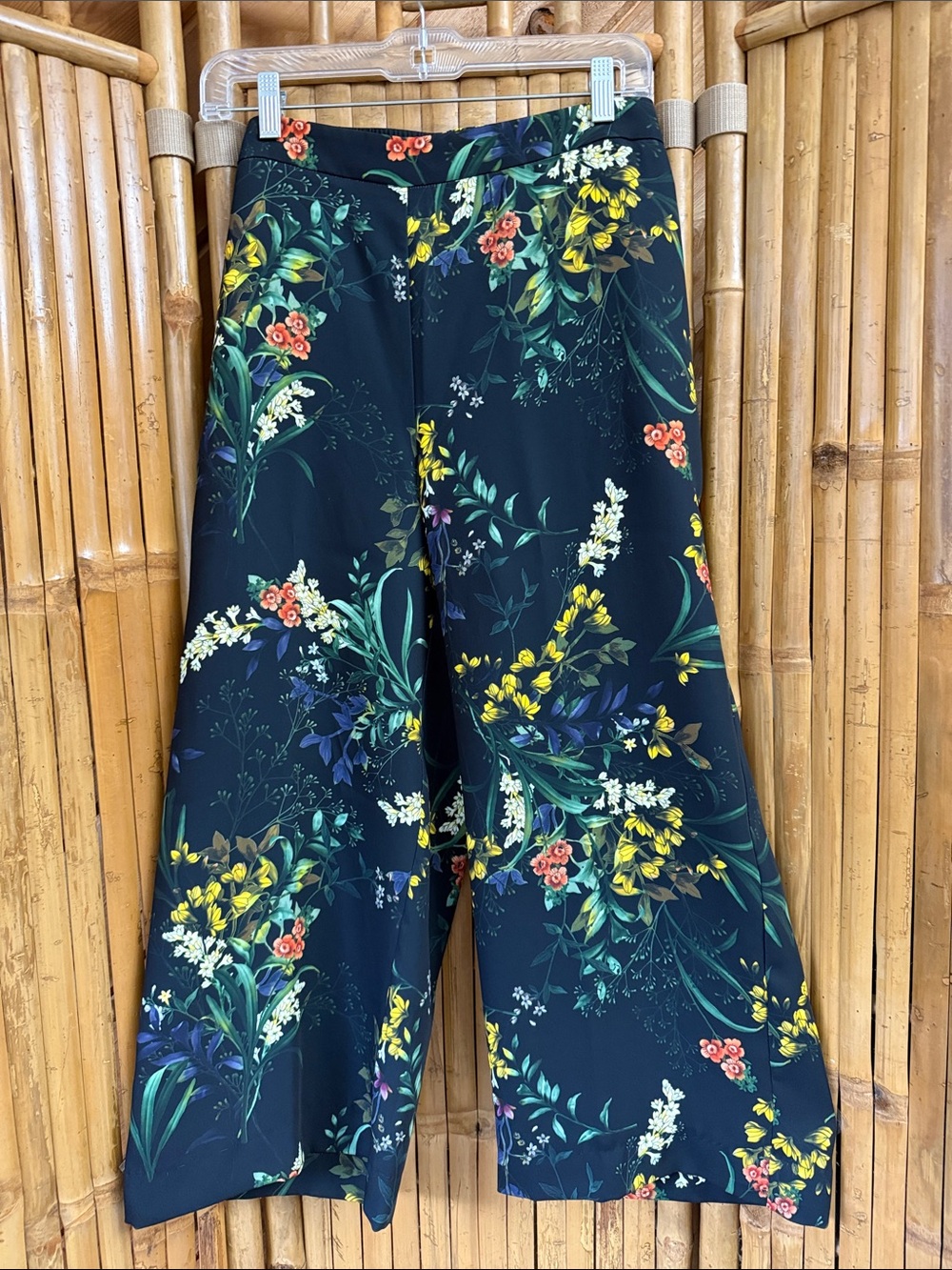 Chico’s Floral Wide-Leg Pants in Navy  Size 2-US 12-